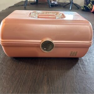 Light Pearly Pink Caboodle Latched Make-Up Case with Mirror